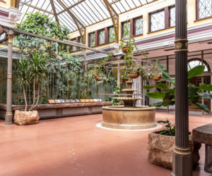 Zabytkowa ptaszarnia we wrocławskim zoo już otwarta