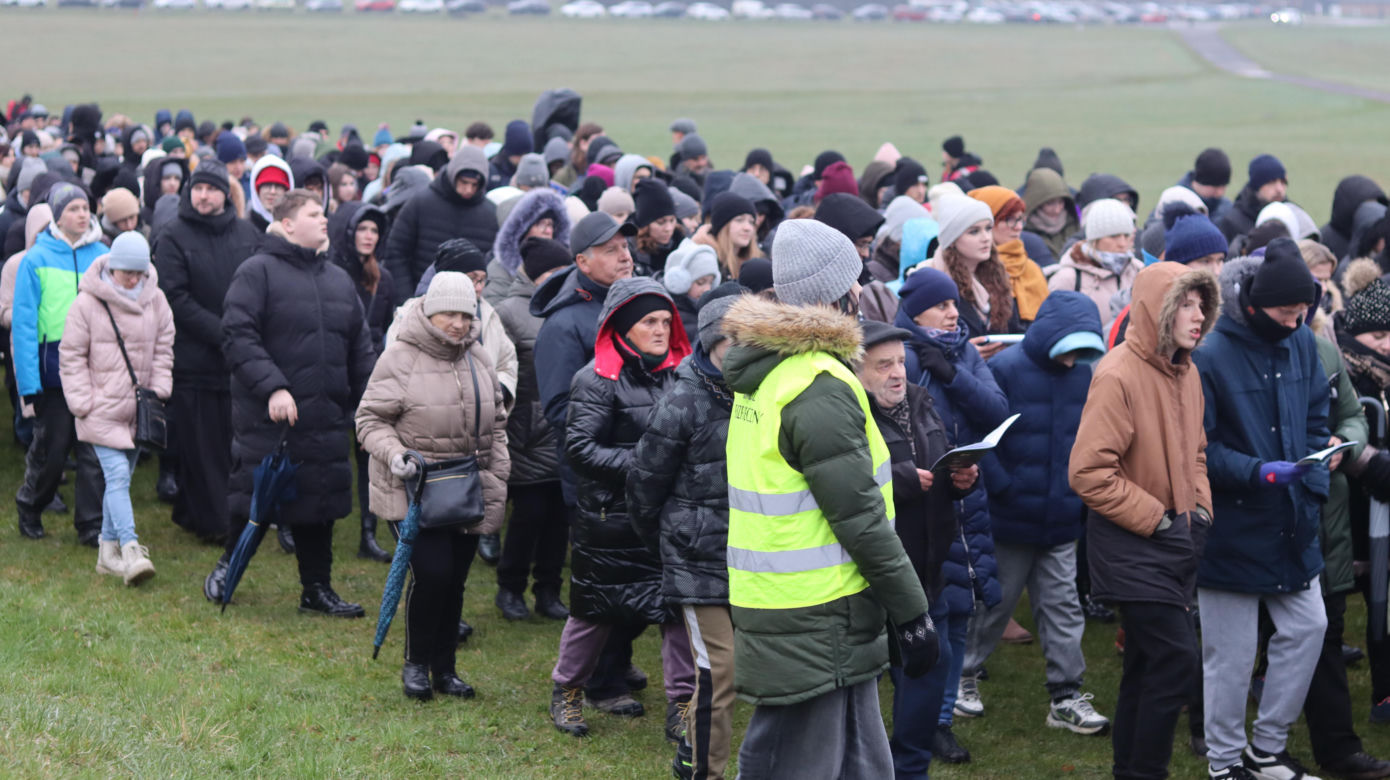 Tak wyglądała jubileuszowa Droga Krzyżowa na Majdanku 2025