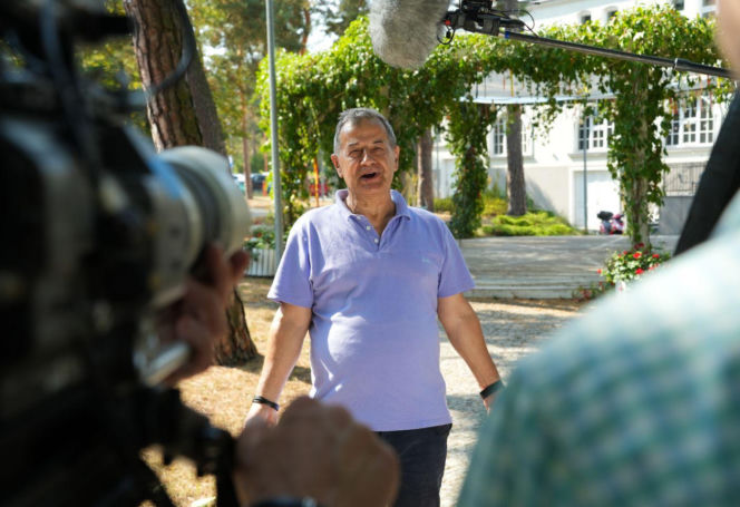 Stracił dom i mamę w kilka tygodni. Mike z „Sanatorium miłości 8” szuka nowego początku