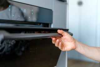 Ile musimy wydać za solidny piekarnik w listopadzie 2025? Rodzaje i aktualne ceny kuchennego AGD