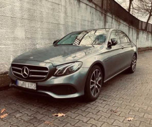 Próbowali przemycić Mercedesa o wartości 200 tys. złotych. Obywatele Ukrainy nie mieli nic na swoją obronę 