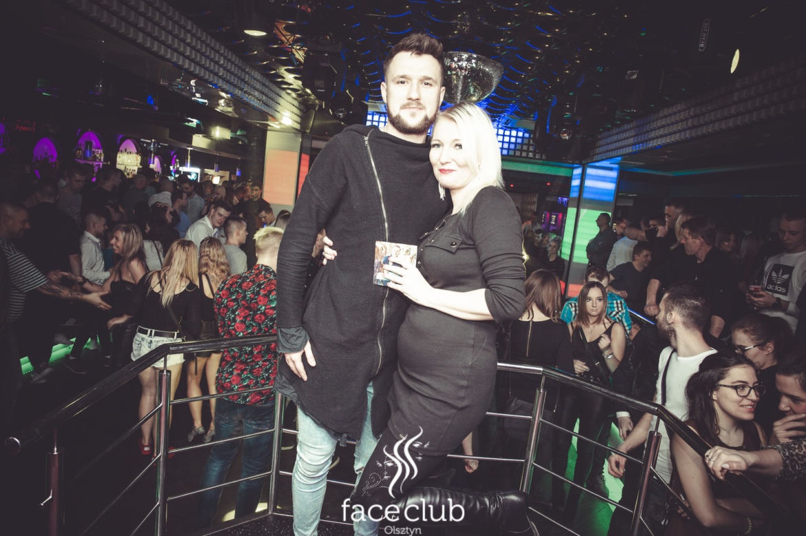 Defis w Face Club. Zdjęcia fanów z wokalistą