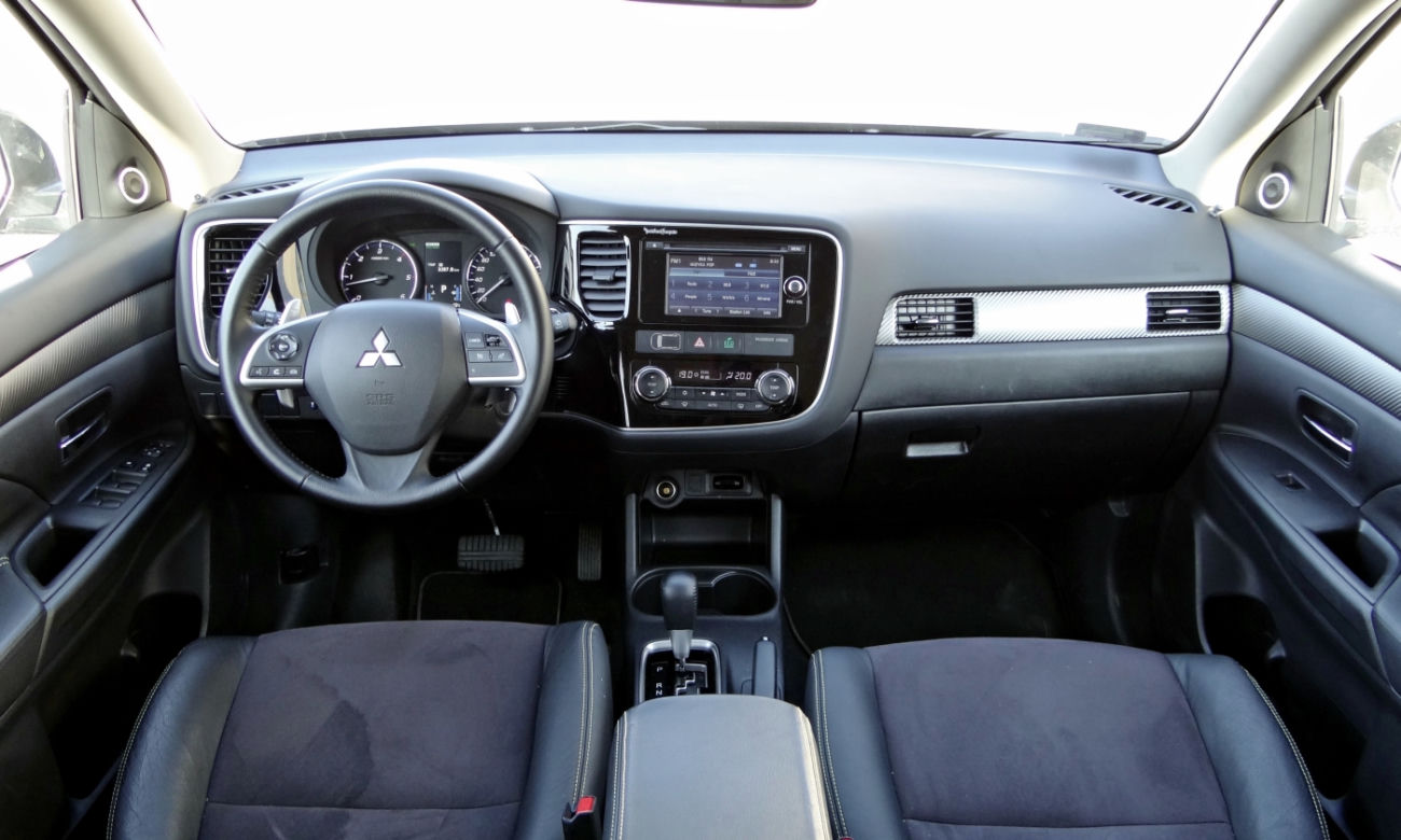 Mitsubishi Outlander 2.2 DID AT 4WD Fischer