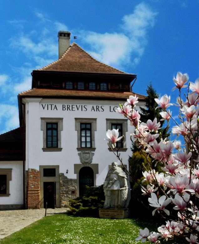 Dwór Karwacjanów
