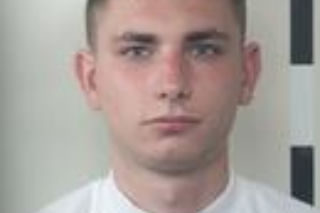 Wyglądają jak uczniowie, a ściga ich policja. Najmłodsi poszukiwani z Małopolski