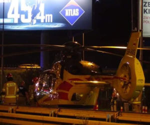 BMW zmasakrowane przez ciężarówkę. Poważny wypadek przy trasie S8