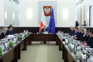 Donald Tusk otwarcie o małżeństwach jednopłciowych i adopcji przez nie dzieci. Premier przeprosił