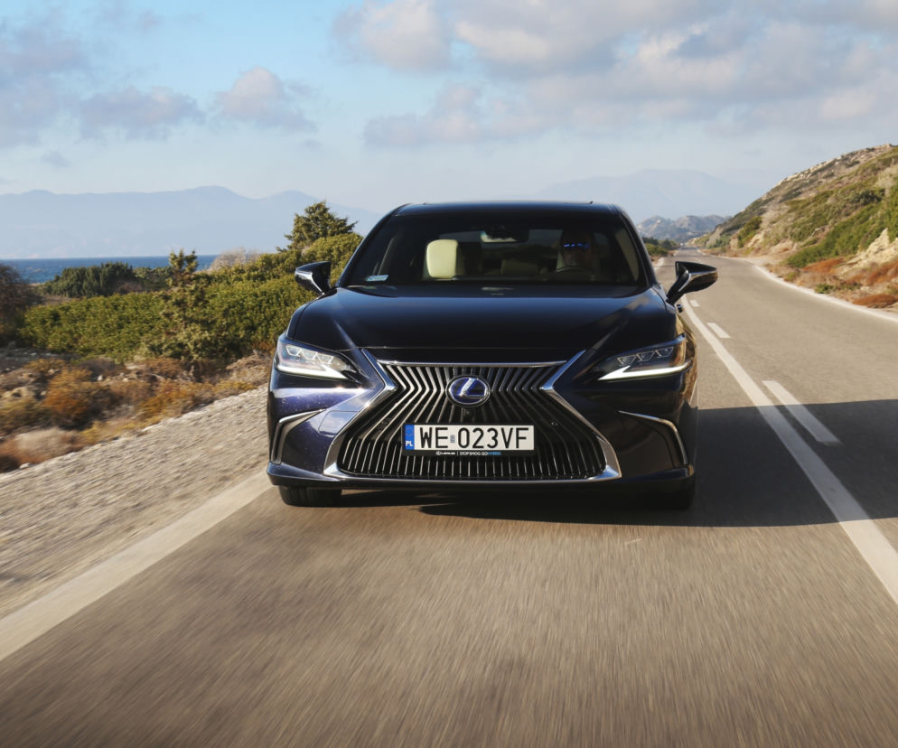 Lexus ES 