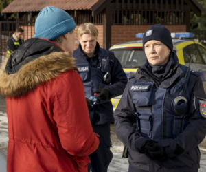 Policjantki i Policjanci, odcinek 1387: makabryczne odkrycie w busie prowadzi policjantów na plan horroru, gdzie fikcja miesza się z przerażającą rzeczywistością