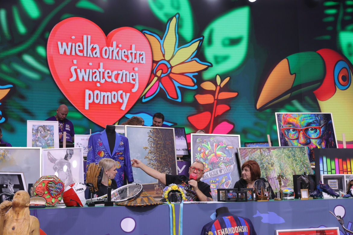 Finał WOŚP w Warszawie. Rafał Trzaskowski w sztabie Jurka Owsiaka
