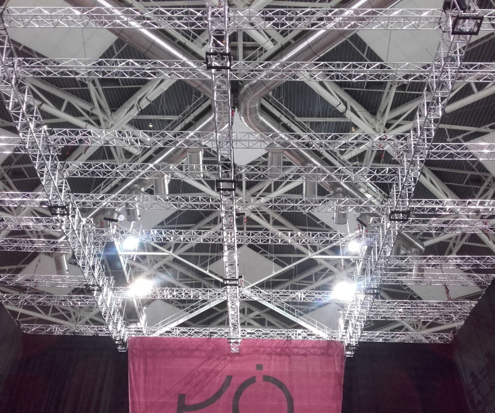 Dzięki temu systemowi podwieszeń Łodzi nie będą już omijać artyści, którzy przygotowują specjalne show