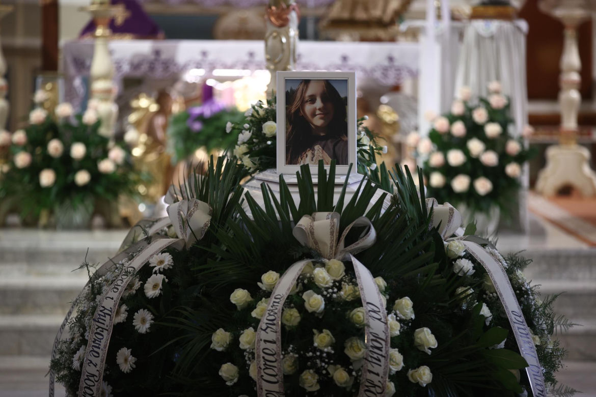 Pogrzeb tragicznie zmarłej 14-letniej Natalki z Andrychowa. Jej śmierć wstrząsnęła Polską
