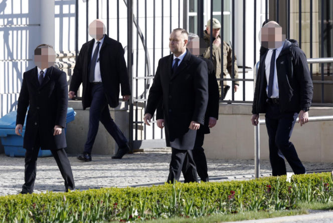 Rocznica katastrofy smoleńskiej. Prezydent Nawrocki uczcił pamięć zmarłych