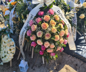 Groby Bartka i Irka. Zginęli w wypadku BMW w Półsierakowie [GALERIA]
