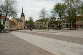 Jedno z najpiękniejszych miast w Małopolsce leży obok Krakowa. Zachwyca zabytkowym dworem