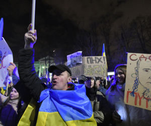 Kolejny protest pod ambasadą Rosji w Warszawie