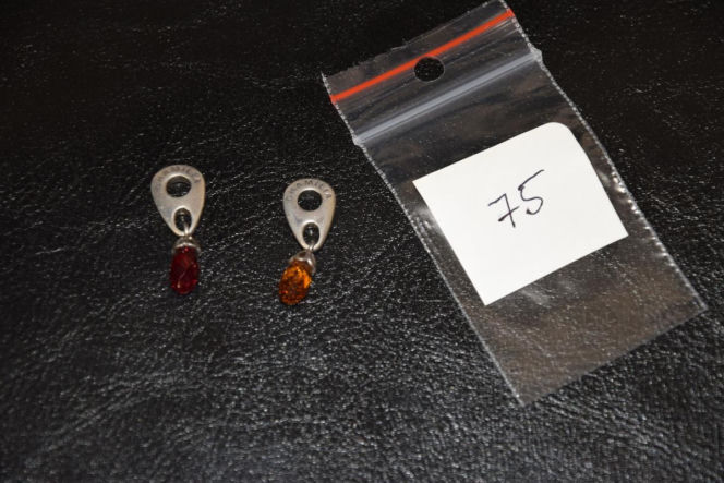 Rozpoznajesz te błyskotki? Policja poszukuje właścicieli bizuterii i kosztowności