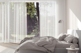 Jakie firany są modne w 2026 - romantyczne czy nowoczesne? Wybierz modele do salonu i sypialni