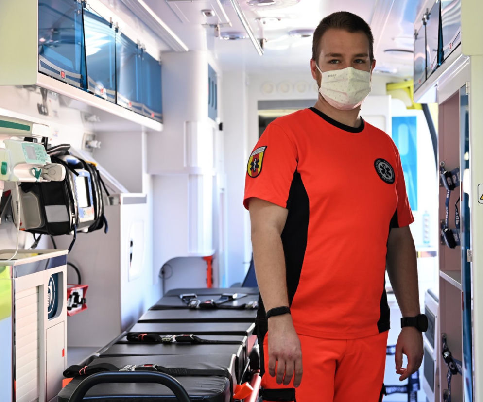 W powiecie mamy dodatkowe miejsce stacjonowania karetki! W Łódzkiem 9 nowych ambulansów