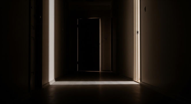 Agresywny syn groził dziecku. Co poprzedziło interwencję policji?