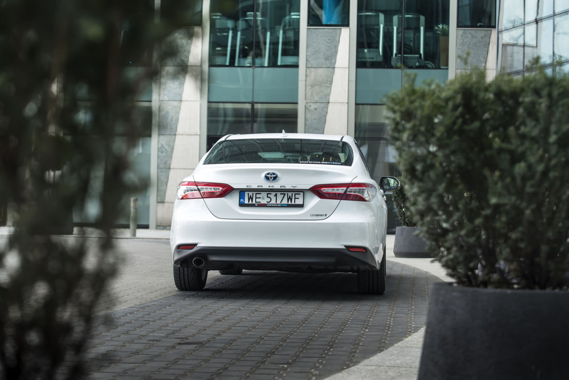 Toyota Camry 2.5 Hybrid 218 KM e-CVT Executive + VIP
