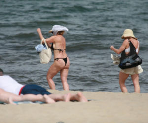 Ewa Skibińska na plaży