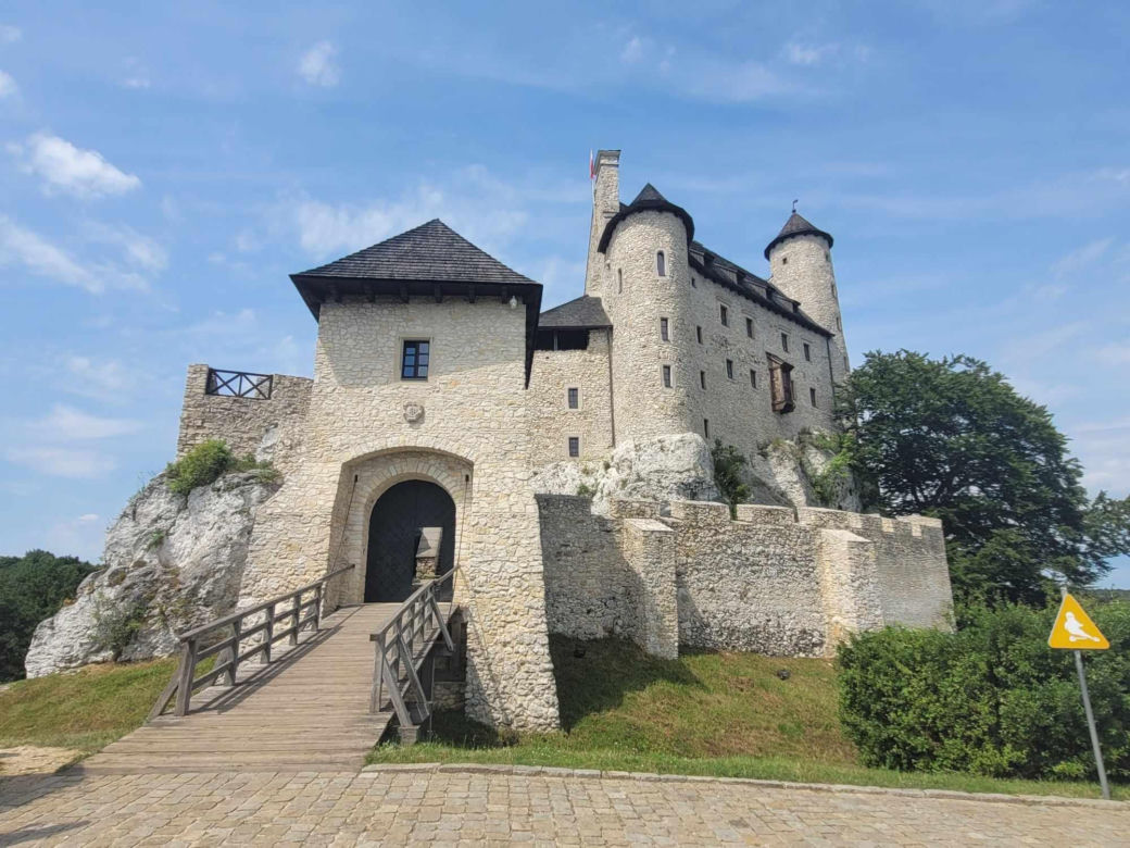 W „Pograniczach. Opowieściach nieoczywistych" Krzysztof Kuś zabiera czytelników na Jurę