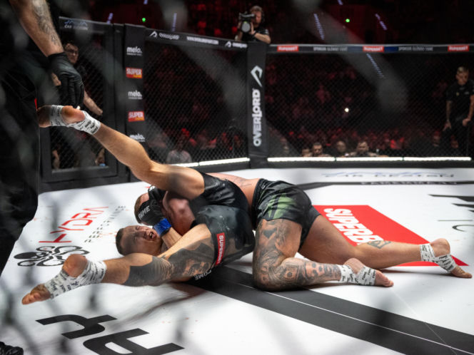 Denis Załęcki - Bartek Szachta na Fame MMA 30