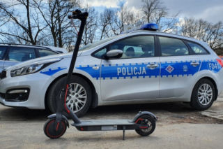Zderzenie dwóch hulajnóg w Łodzi. 18-latka trafiła do szpitala. Sprawcą wypadku był pijany 22-latek