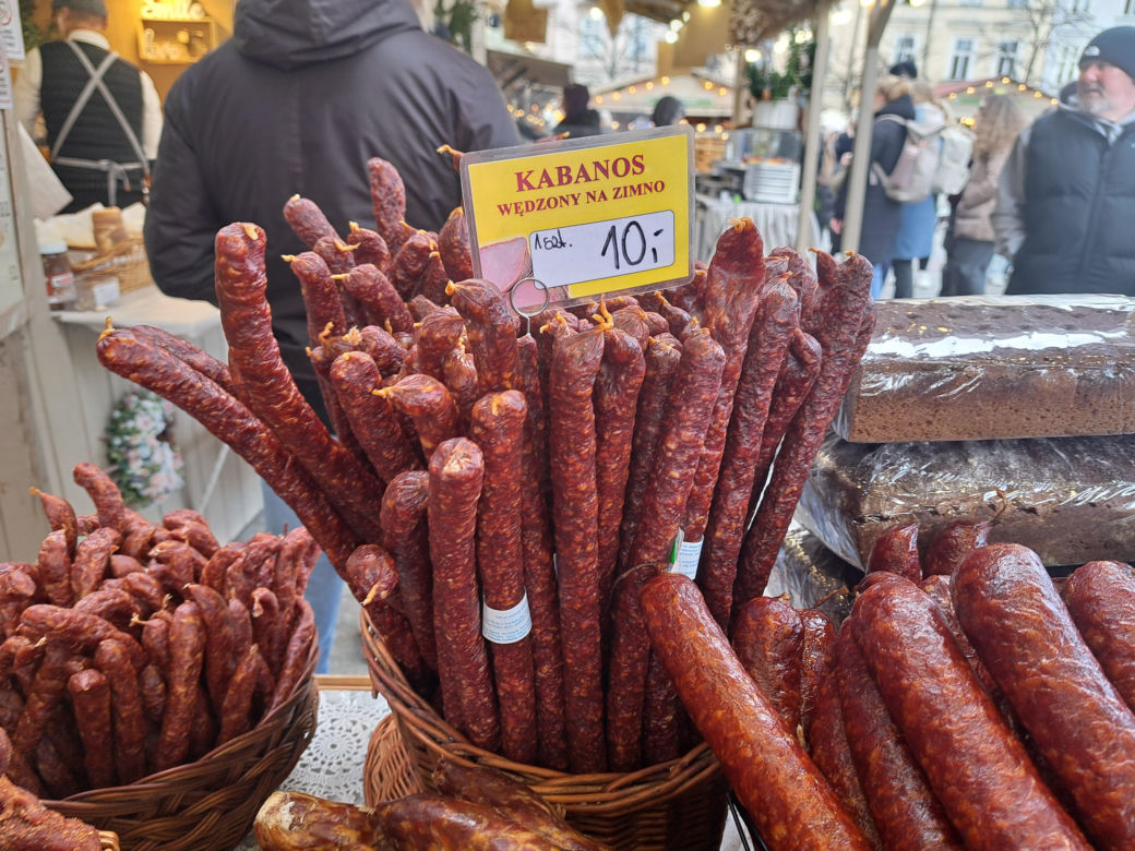 Jedzenie na jarmarku wielkanocnym 2025 w Krakowie