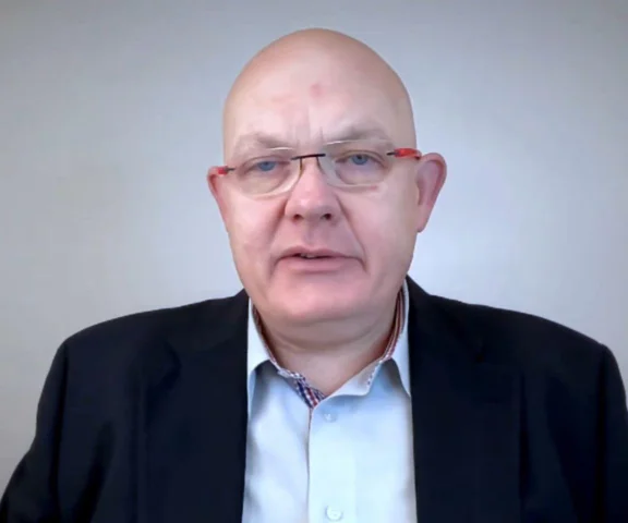 Gramatyka mówi, co Polska 2025 uważa o związkach partnerskich