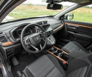 Subaru Forester e-BOXER vs Honda CR-V Hybrid