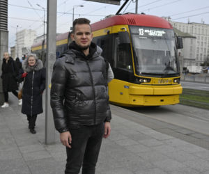 Koniec ze spaniem na siedzeniach w komunikacji miejskiej. Radni przegłosowali uchwałę