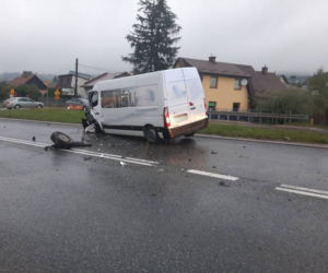 Wielogłowy. Wypadek na DK 75! Siła uderzenia urwała koło w samochodzie