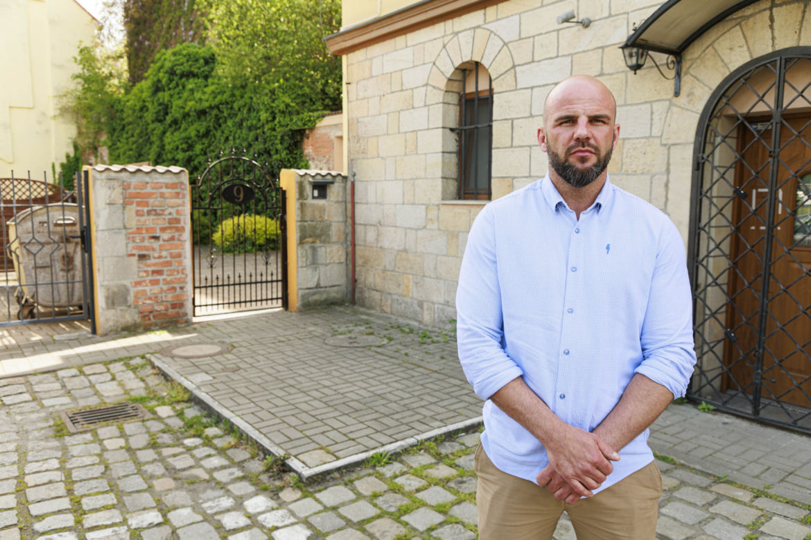 Wylądował w celi, bo chciał zobaczyć dzieci