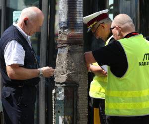 Wypadek autobusu linii 111 na Gocławiu