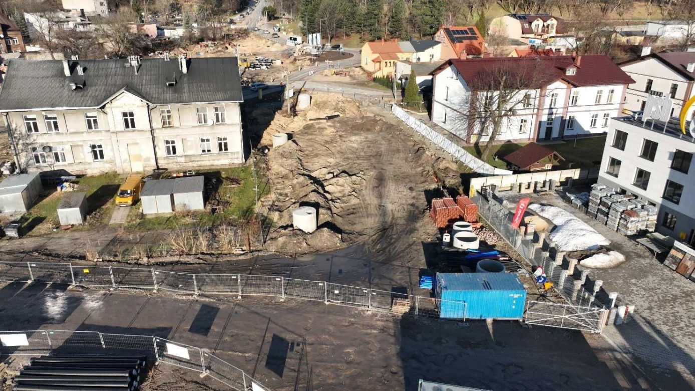 Trwają prace przy budowie wiaduktu w Starachowicach Zachodnich.