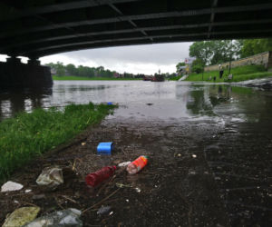 Ulewy w Krakowie 23.05.2019: Wylała Wisła, zalane są bulwary