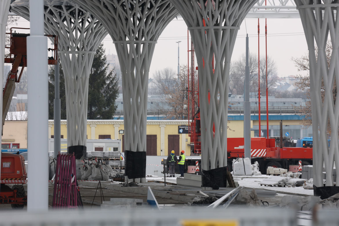 Budowa Dworca Metropolitalnego w Lublinie w zimowej odsłonie