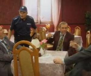 RANCZO 7 sezon, odc. 80. Wargacz (Sławomir Orzechowski), Myćko (Tomasz Sapryk), Solejuk (Sylwester Maciejewski), policjant Stasiek (Arkadiusz Nader)