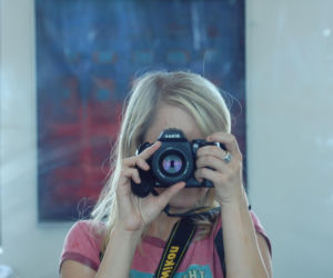 Fotografuje zmiany na Greenpoincie. „Coraz trudniej jest sobie pozwolić na to, by tu zostać”