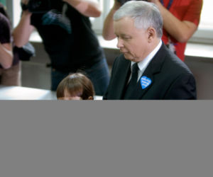 Jarosław Kaczyński głosuje w II turze