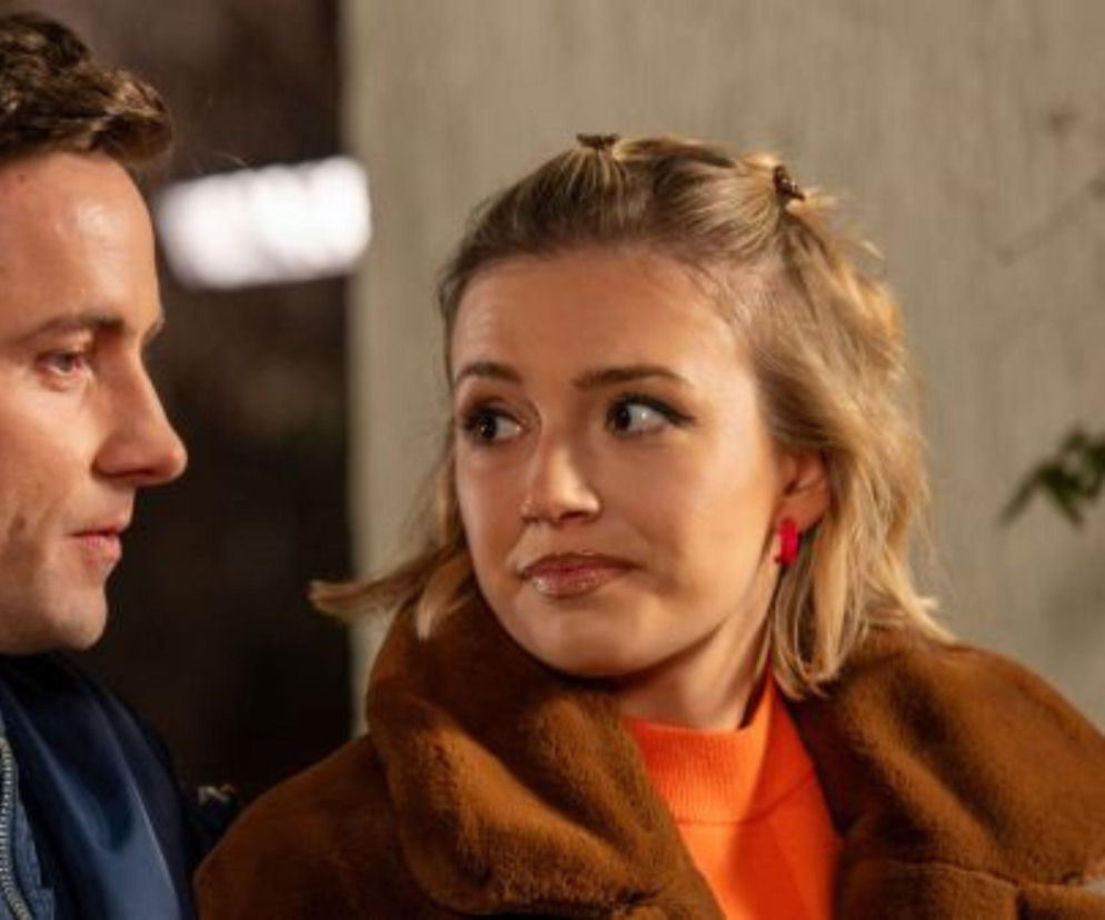 Na sygnale odcinek 843: streszczenie. Britney wybiera termin ślubu. Zaskoczy nawet własnego narzeczonego