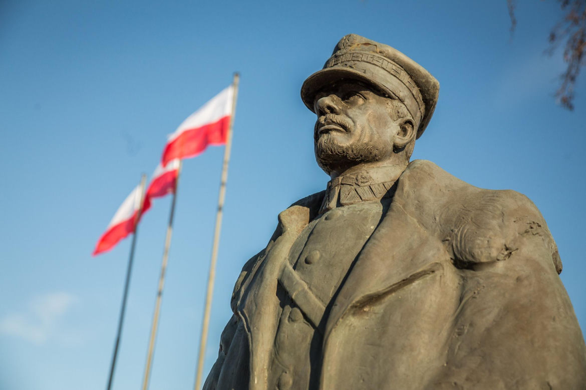 Wakacje 2024 w Pucku. Jakie gwiazdy pojawią się na zielnej plaży? 