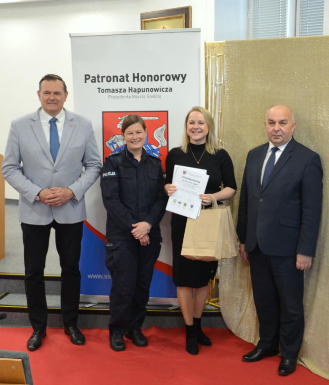 „Plastyczne Oscary” i mosty między pokoleniami. Wielki finał konkursów w ramach kampanii „Widzę – rozmawiam – reaguję” w Siedlcach