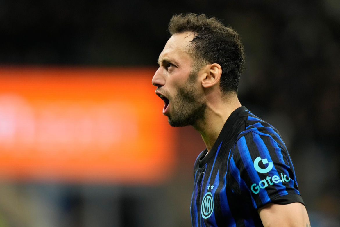 Hakan Calhanoglu (Turcja)