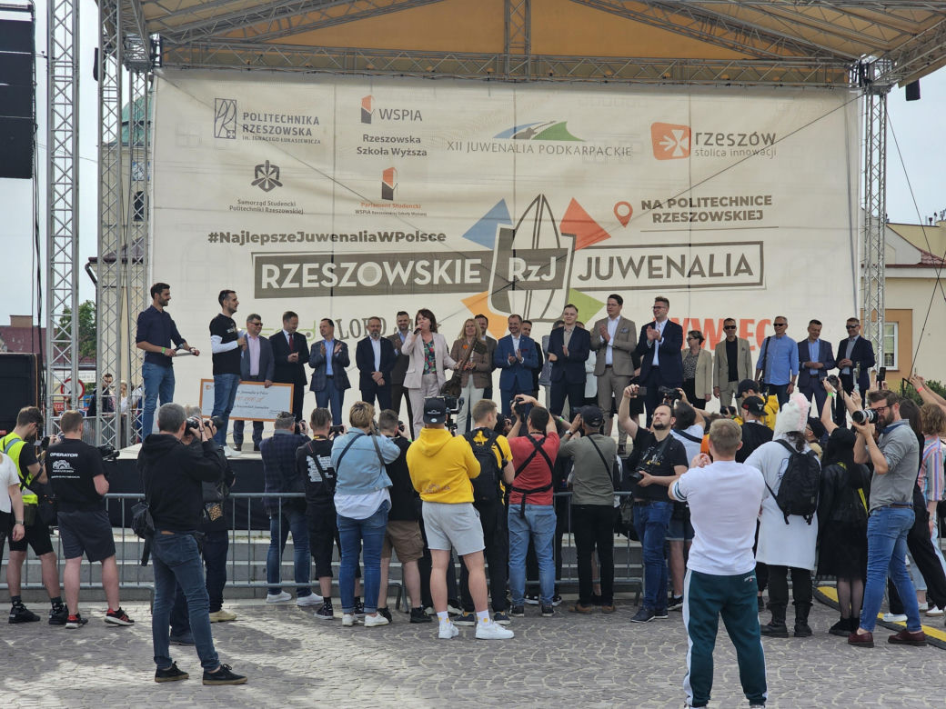 Rzeszowskie Juwenalia 2024. Barwny korowód studentów