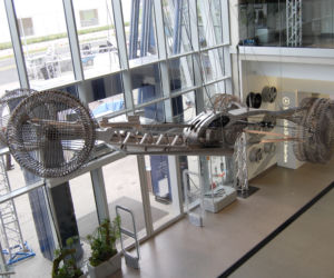 Instalacja artystyczna w salonie Mercedes Duda-Cars