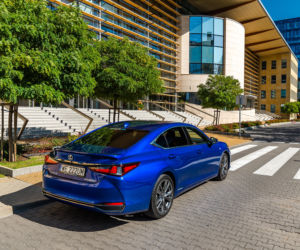 Lexus ES300h F Sport