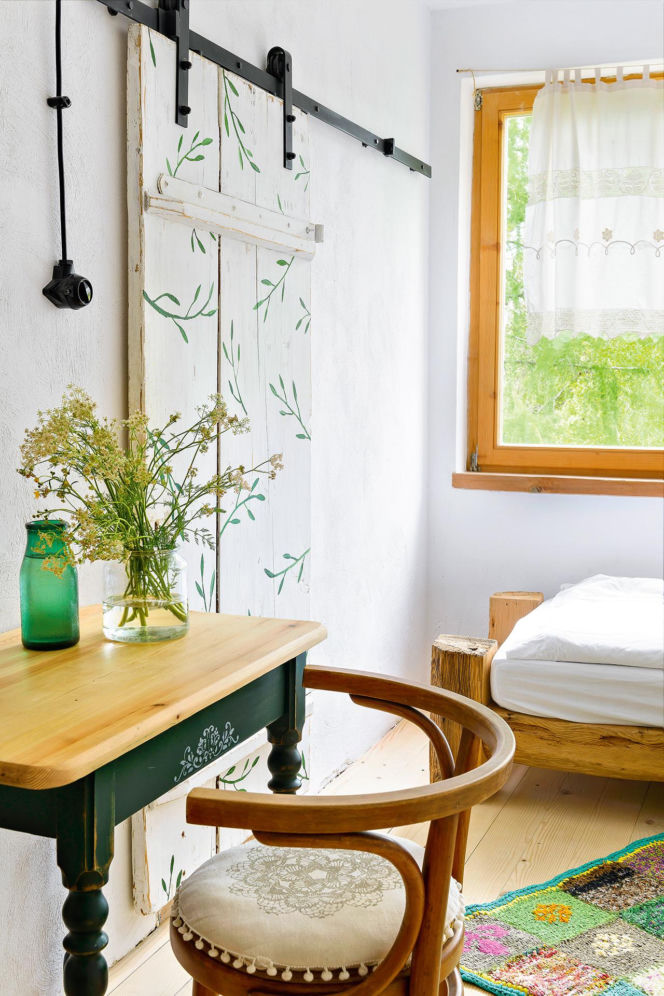 Wnętrze łemkowskiej chaty